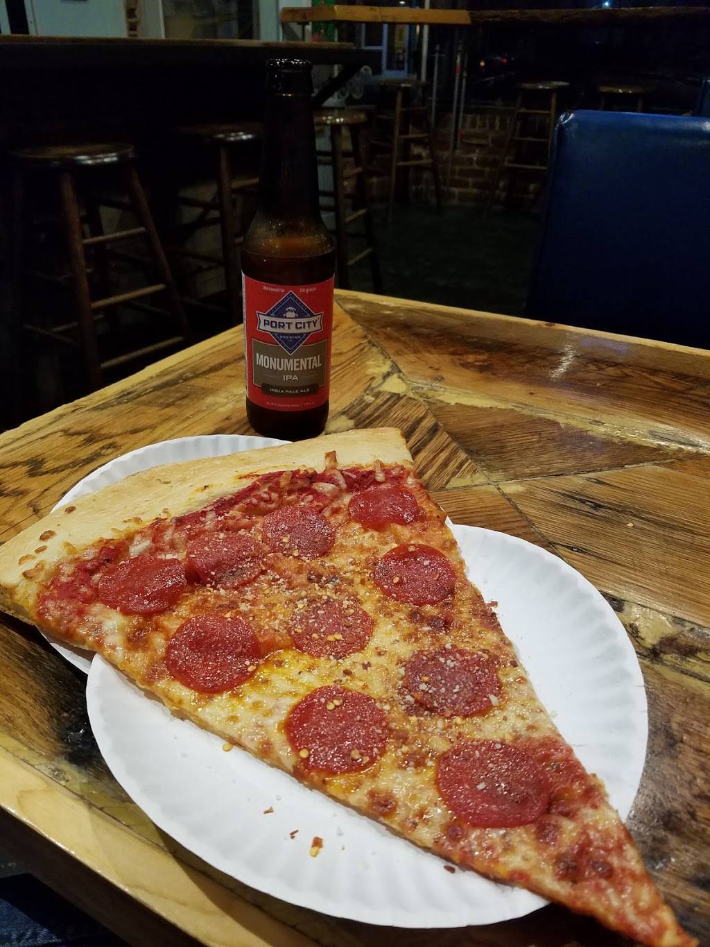 Benny Delucas | meal delivery | 913 W Main St, Charlottesville, VA 22903, USA | 4342454007 OR +1 434-245-4007