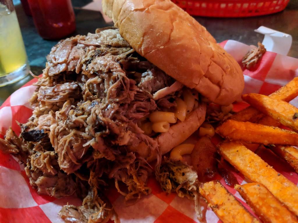 Smokin 19 | restaurant | 3080-3090 34th St N, St. Petersburg, FL 33713, USA | 7272028943 OR +1 727-202-8943