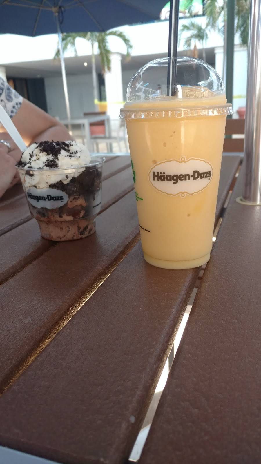 Häagen-Dazs® Ice Cream Shop | restaurant | 17 S Atlantic Blvd R120, Fort Lauderdale, FL 33316, USA | 9545225336 OR +1 954-522-5336