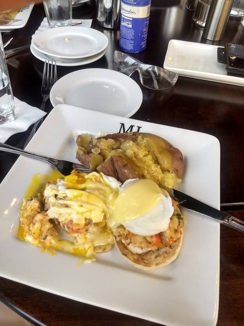 ML Tavern | restaurant | 34105 Chagrin Blvd, Moreland Hills, OH 44022, USA | 2165910340 OR +1 216-591-0340