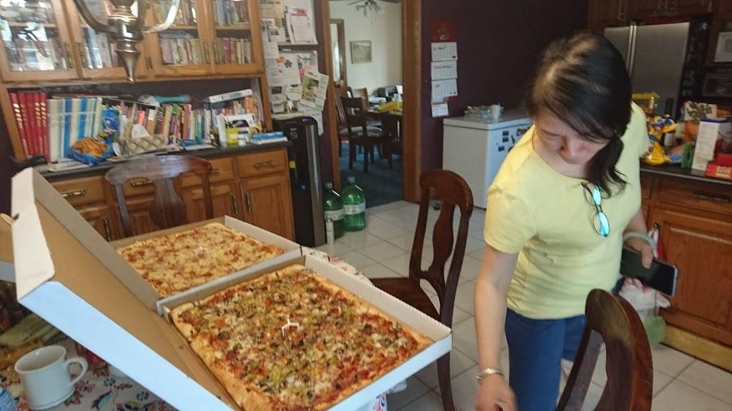 Comos Pizza | meal takeaway | 1255 Grand Marais Rd W, Windsor, ON N9E 1E1, Canada | 5199664242 OR +1 519-966-4242