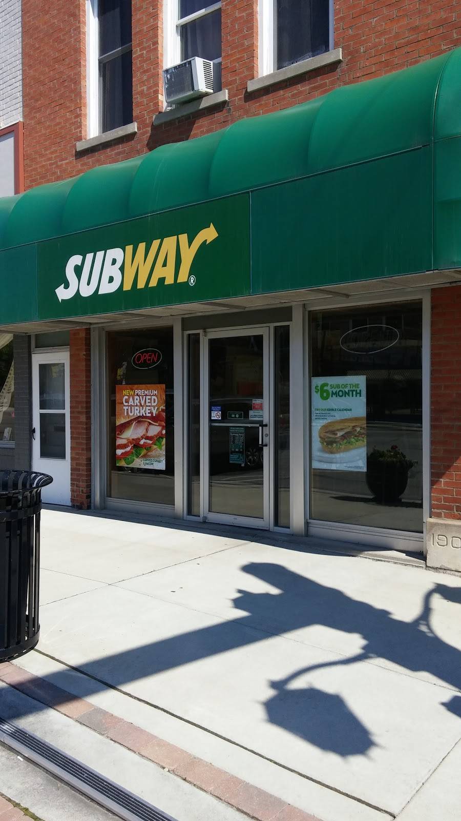 Subway | restaurant | 228 E Main St, North Manchester, IN 46962, USA | 2609827398 OR +1 260-982-7398