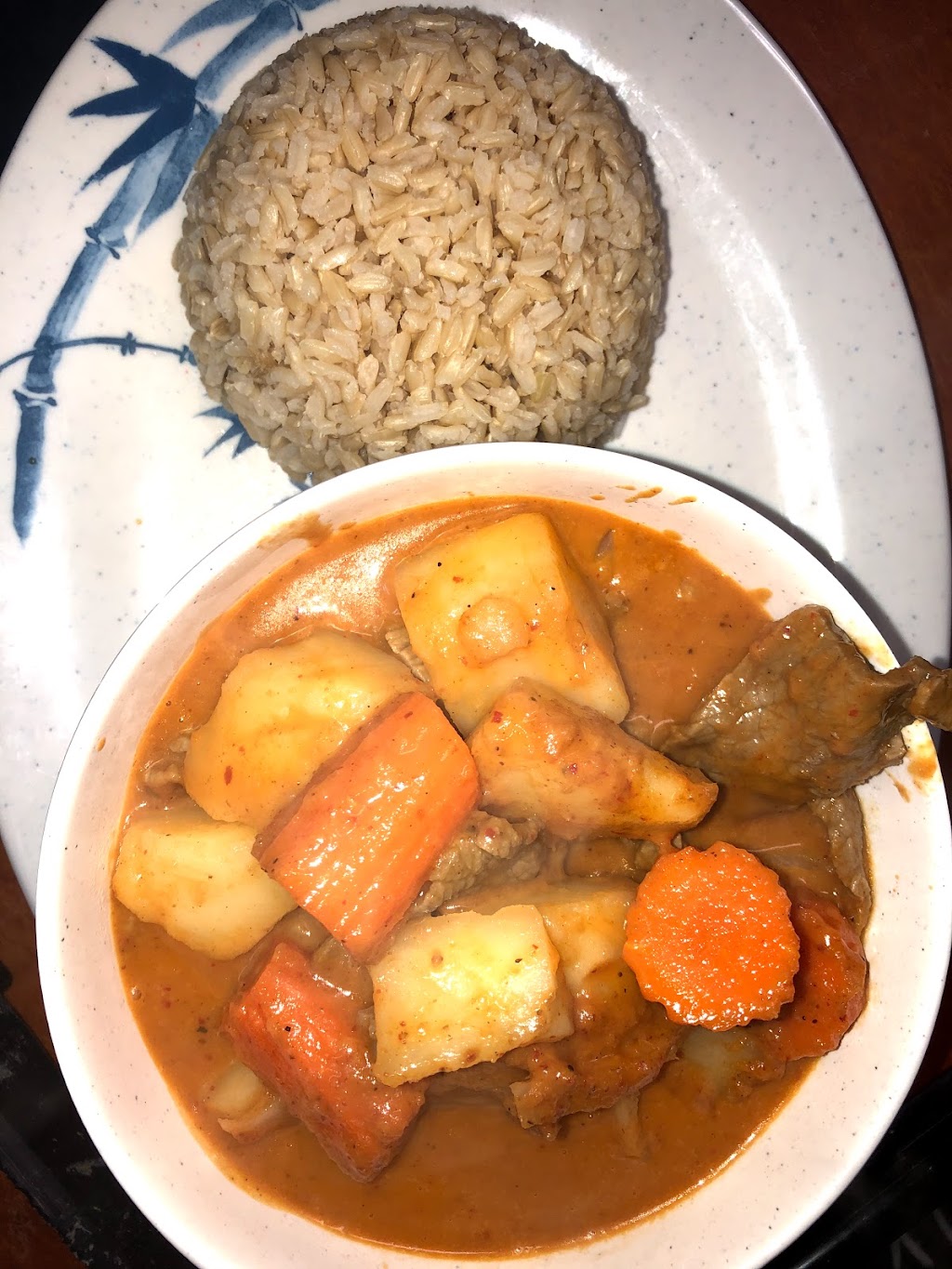 Junes Asian Kitchen | restaurant | 291 E Cascade Ave, Sisters, OR 97759, USA | 5415496944 OR +1 541-549-6944