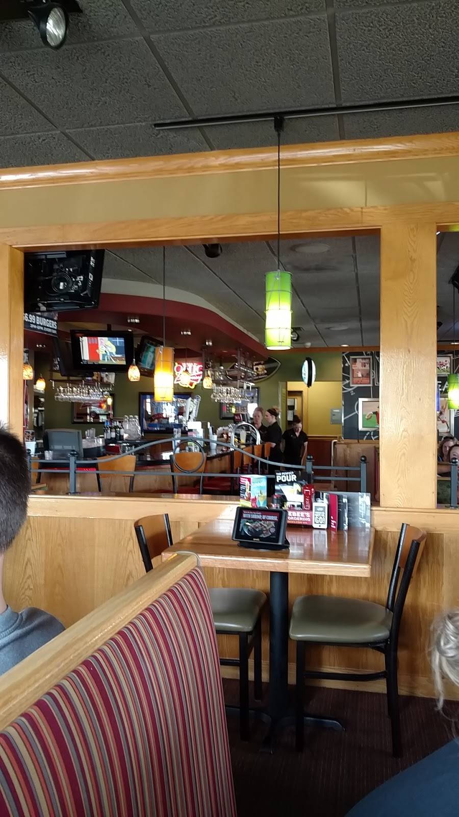 Applebees Grill + Bar | restaurant | 2250 Claremont Ave, Ashland, OH 44805, USA | 4192079088 OR +1 419-207-9088