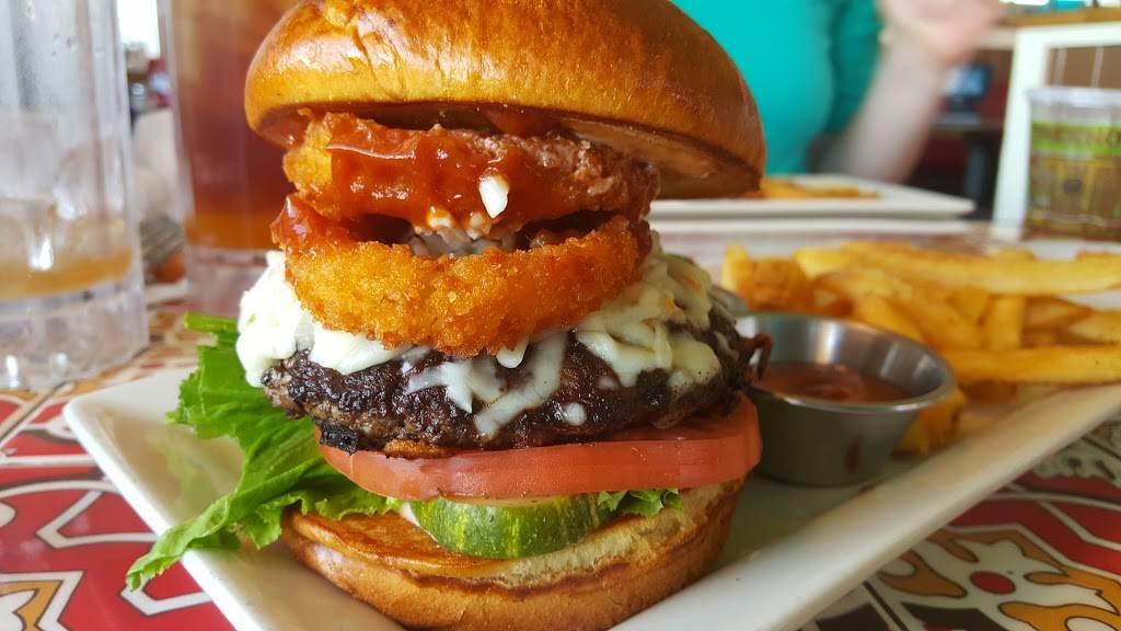 Chilis Grill & Bar | restaurant | 3302 E 51st St, Tulsa, OK 74135, USA | 9187429795 OR +1 918-742-9795