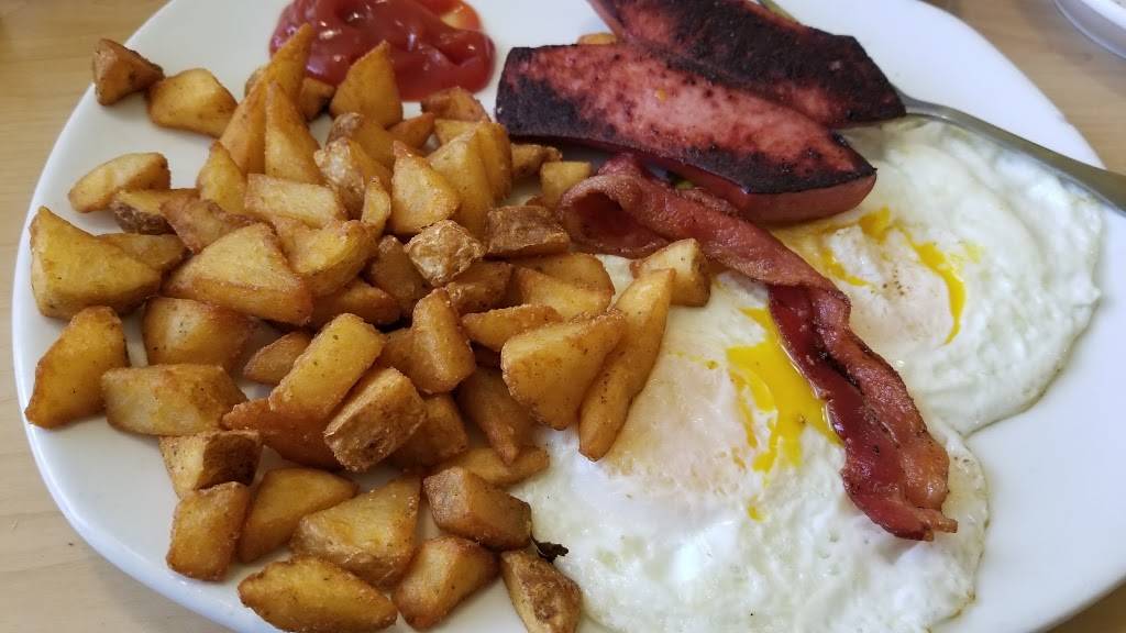 Perkins | bakery | 5265 N Port Washington Rd, Milwaukee, WI 53217, USA | 4149620623 OR +1 414-962-0623