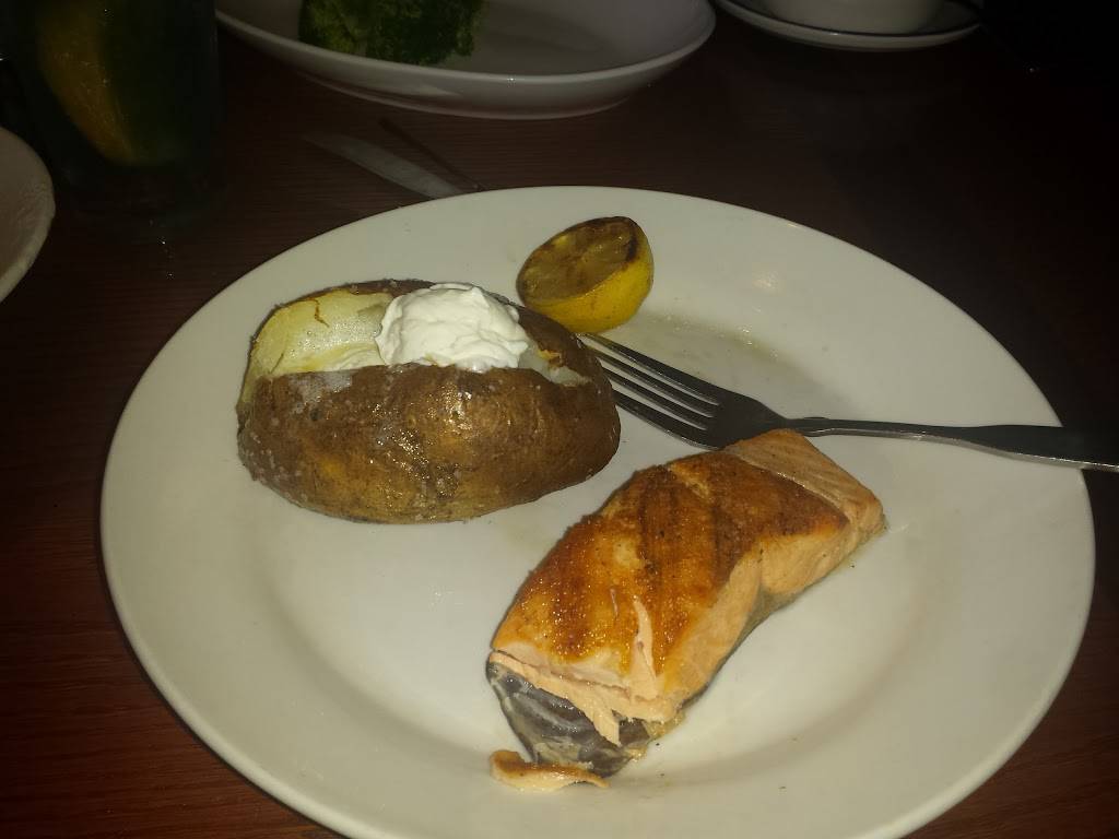 Red Lobster | restaurant | 13999 Eureka Rd, Southgate, MI 48195, USA | 7342850011 OR +1 734-285-0011