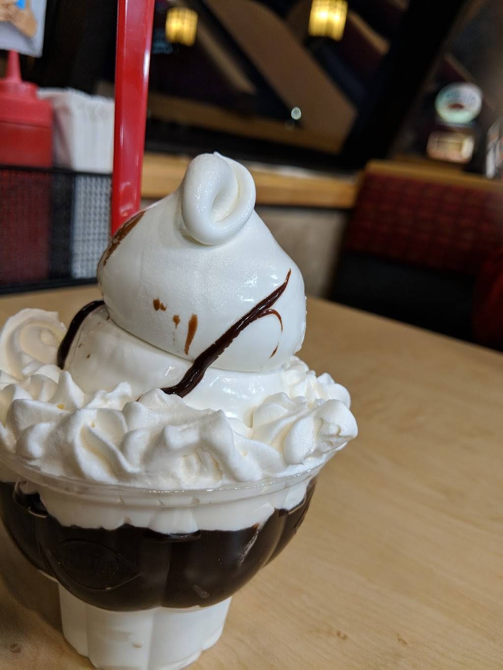 Dairy Queen Grill & Chill | restaurant | 9859 GA-92, Woodstock, GA 30188, USA | 7709260233 OR +1 770-926-0233