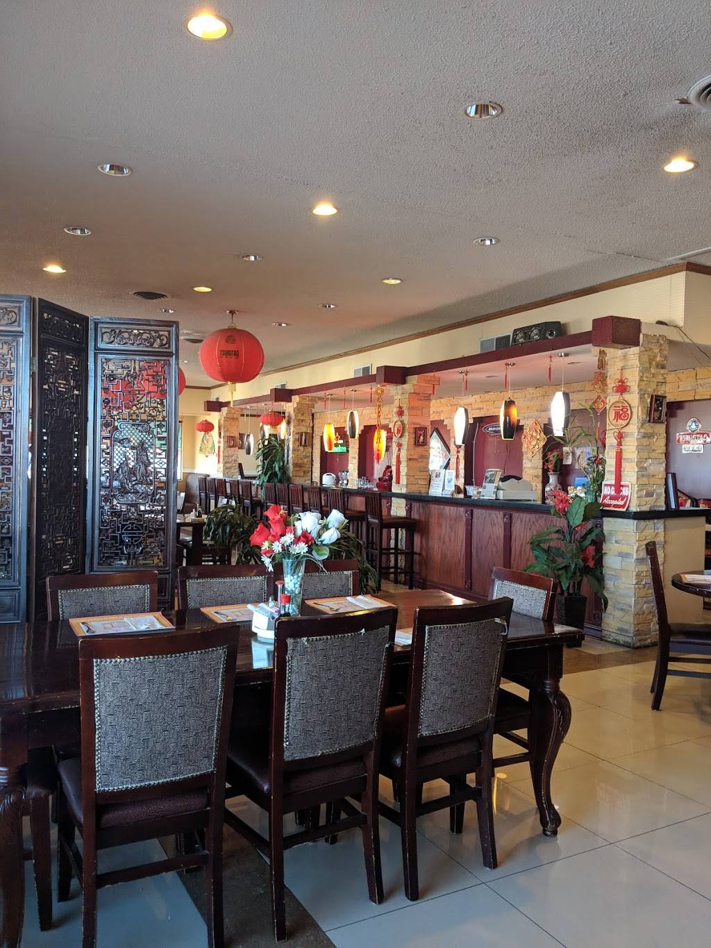 Golden Lantern | restaurant | 2990 Churn Creek Rd, Redding, CA 96002, USA | 5302221166 OR +1 530-222-1166