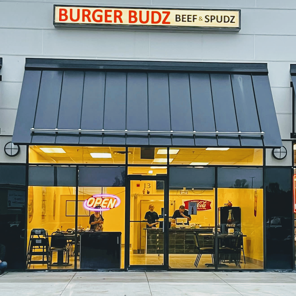 Burger Budz | restaurant | 1364 Main St Unit #13, Sanford, ME 04073, USA | 2074138960 OR +1 207-413-8960