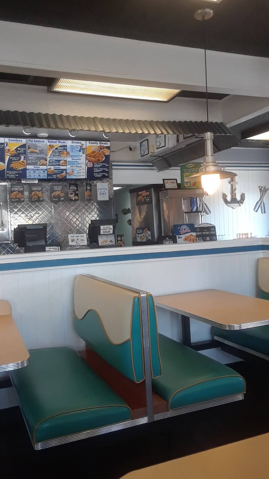 Long John Silvers | restaurant | 596 W Olive Ave, Porterville, CA 93257, USA | 5597843674 OR +1 559-784-3674