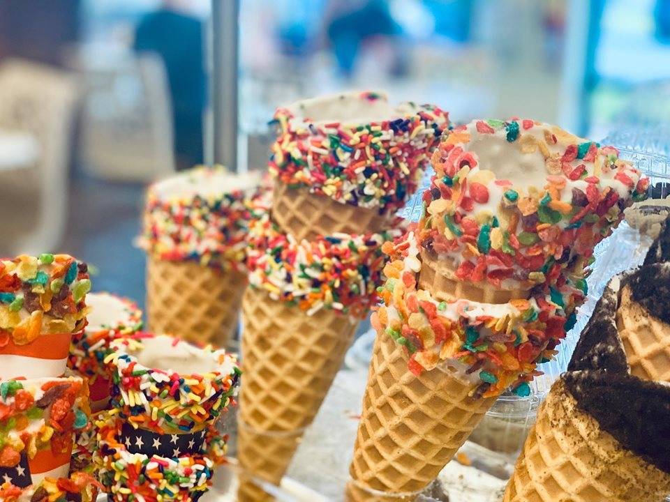 Cookies N Creme Ice Cream & More | bakery | 117 N Pilot Knob Rd, Denver, NC 28037, USA | 7048202855 OR +1 704-820-2855