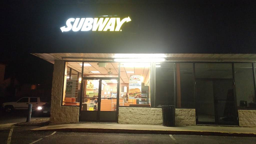 Subway | restaurant | 609 Bridgeport Ave, Milford, CT 06460, USA | 2038774082 OR +1 203-877-4082