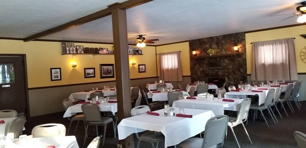 Club Oasis | restaurant | 11345 WI-21, Sparta, WI 54656, USA | 6082692644 OR +1 608-269-2644
