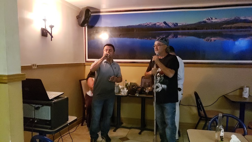 Los Martin Cafeteria | restaurant | 1636 W 33rd Pl, Hialeah, FL 33012, USA | 3058251011 OR +1 305-825-1011