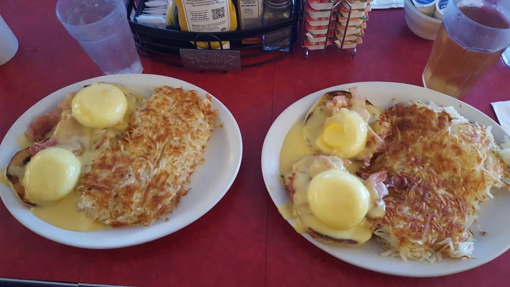 Stanwood Cafe | restaurant | 10025 270th St NW, Stanwood, WA 98292, USA | 3606298427 OR +1 360-629-8427