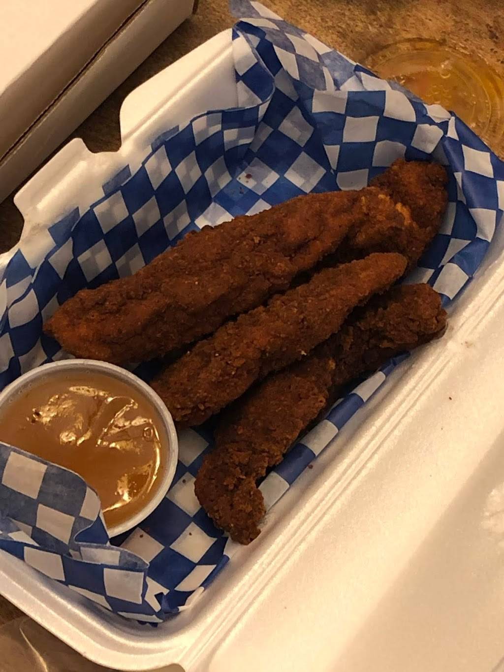 Volcano Pizzeria | restaurant | Lake-Carlton Plaza, 145 Carlton St, St. Catharines, ON L2R 1R5, Canada | 9056412555 OR +1 905-641-2555