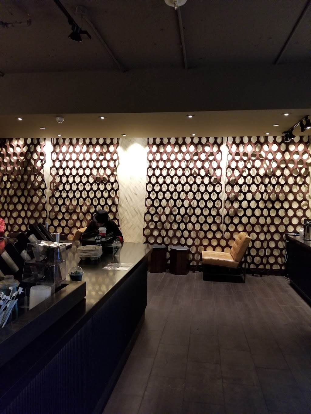 Starbucks | cafe | 450 W 33rd St, New York, NY 10001, USA | 6466483696 OR +1 646-648-3696