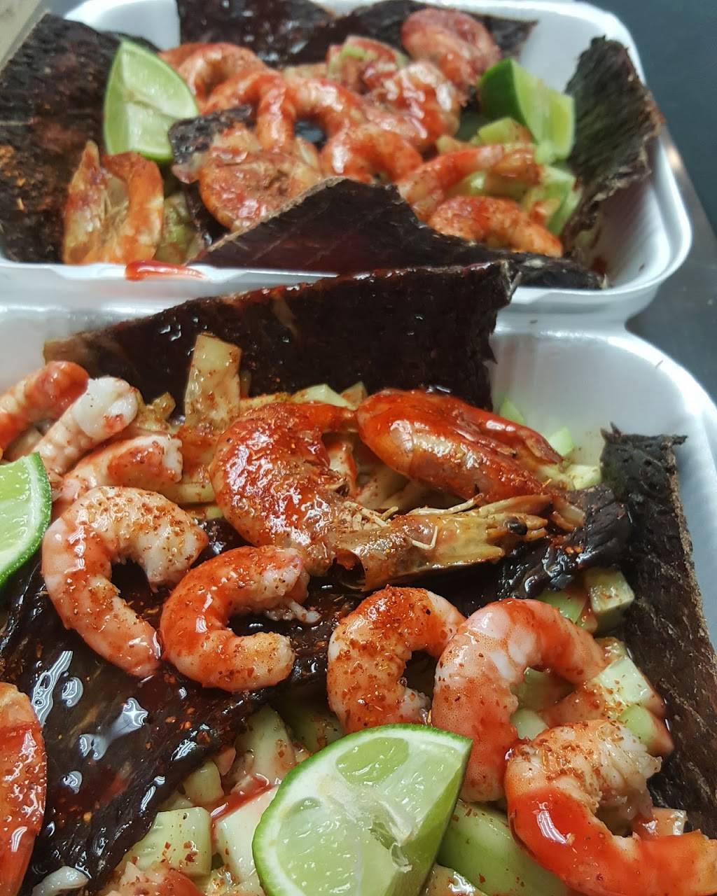 Clamatos La Cruda | restaurant | 2822 N 32nd St, Phoenix, AZ 85008, USA | 6025457741 OR +1 602-545-7741