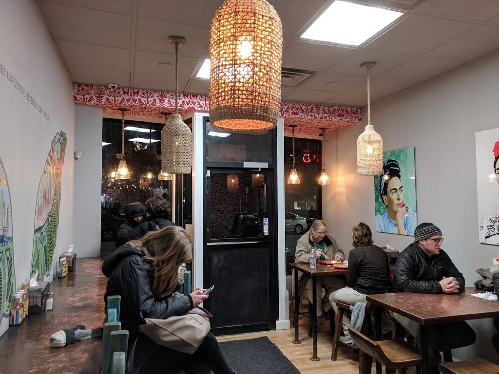 Chilacates Centre St | restaurant | 658 Centre St, Boston, MA 02130, USA | 6175224500 OR +1 617-522-4500