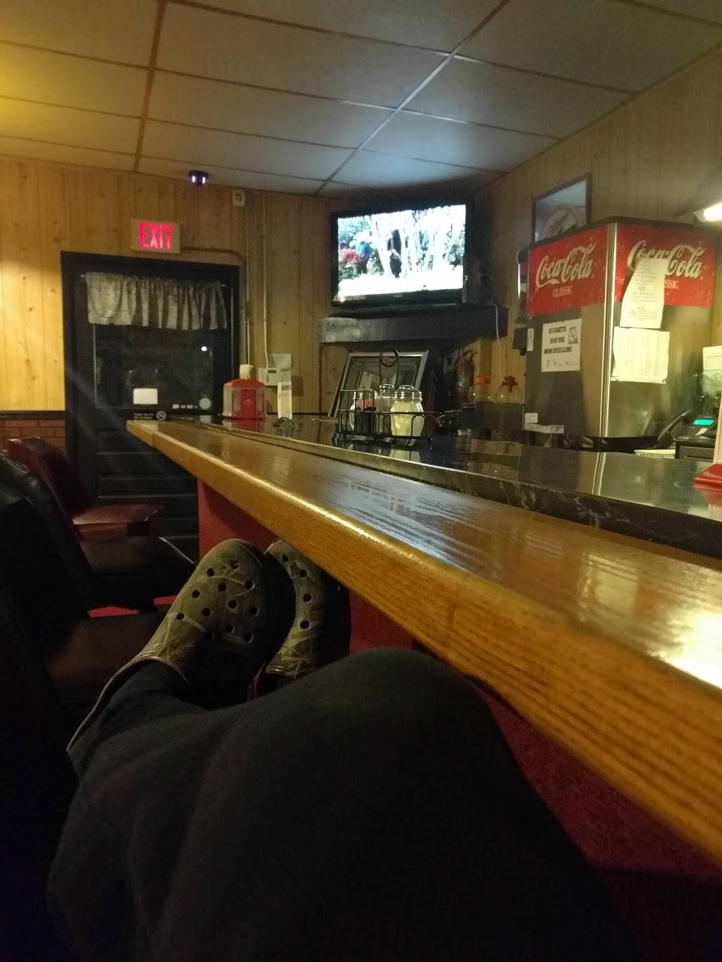 Jozwiaks Bar & Grill | restaurant | 1010 16th Ave, Menominee, MI 49858, USA | 9068632229 OR +1 906-863-2229