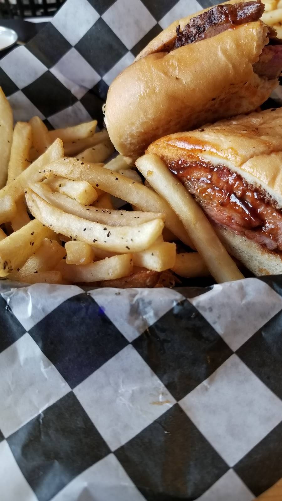 Sugar Pine Smokehouse | restaurant | 1830 W Cleveland Ave, Madera, CA 93637, USA | 5596741212 OR +1 559-674-1212