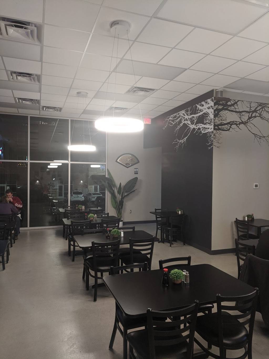 Nomis Asian Cuisine | restaurant | 404 8th St SW, Altoona, IA 50009, USA | 5154146792 OR +1 515-414-6792