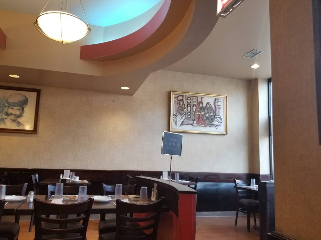 Udupi Palace Restaurant | restaurant | 1841, 2543 W Devon Ave, Chicago, IL 60659, USA | 7733382152 OR +1 773-338-2152