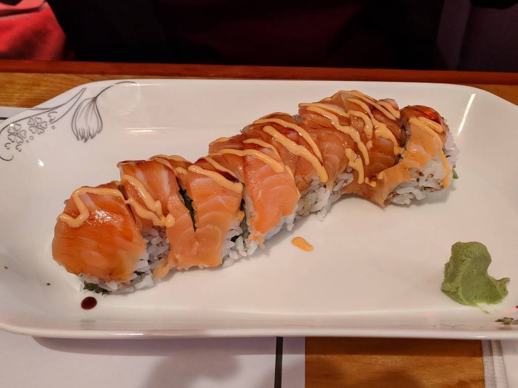 Tokyo Sushi | meal takeaway | 751 The Queensway, Etobicoke, ON M8Z 1M8, Canada | 6473512928 OR +1 647-351-2928