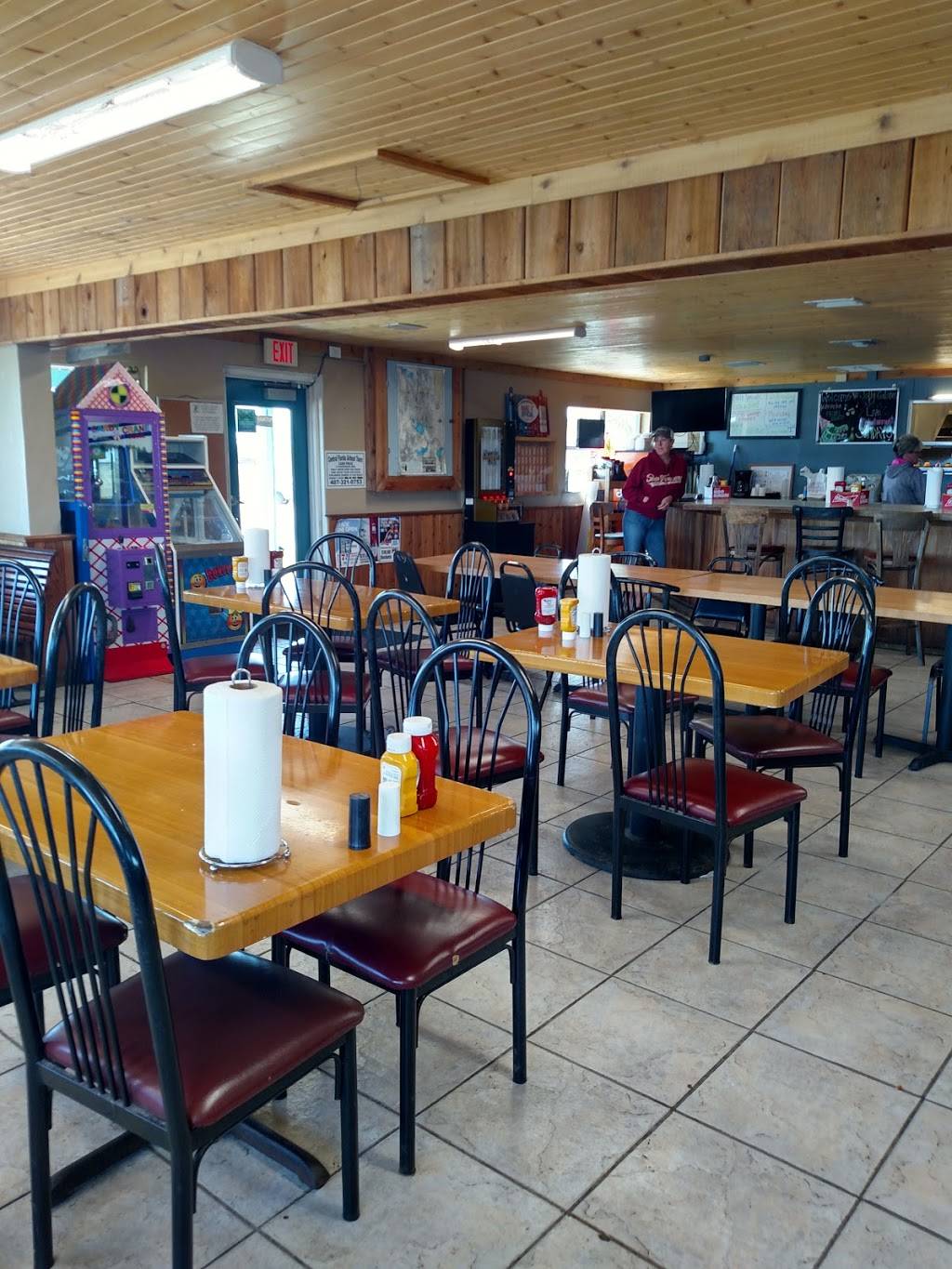 Jolly Gator Fish Camp | restaurant | 4650 FL-46, Geneva, FL 32732, USA | 4073495554 OR +1 407-349-5554