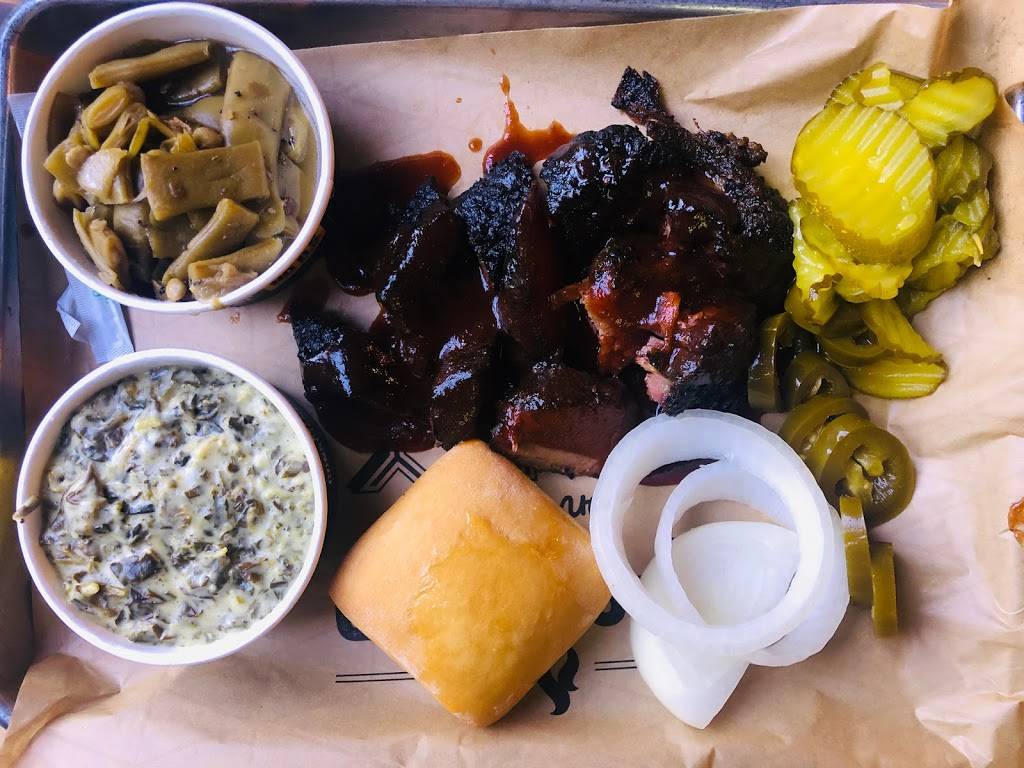 Dickeys Barbecue Pit | restaurant | 4610 N Central Expy, Dallas, TX 75206, USA | 2143704550 OR +1 214-370-4550