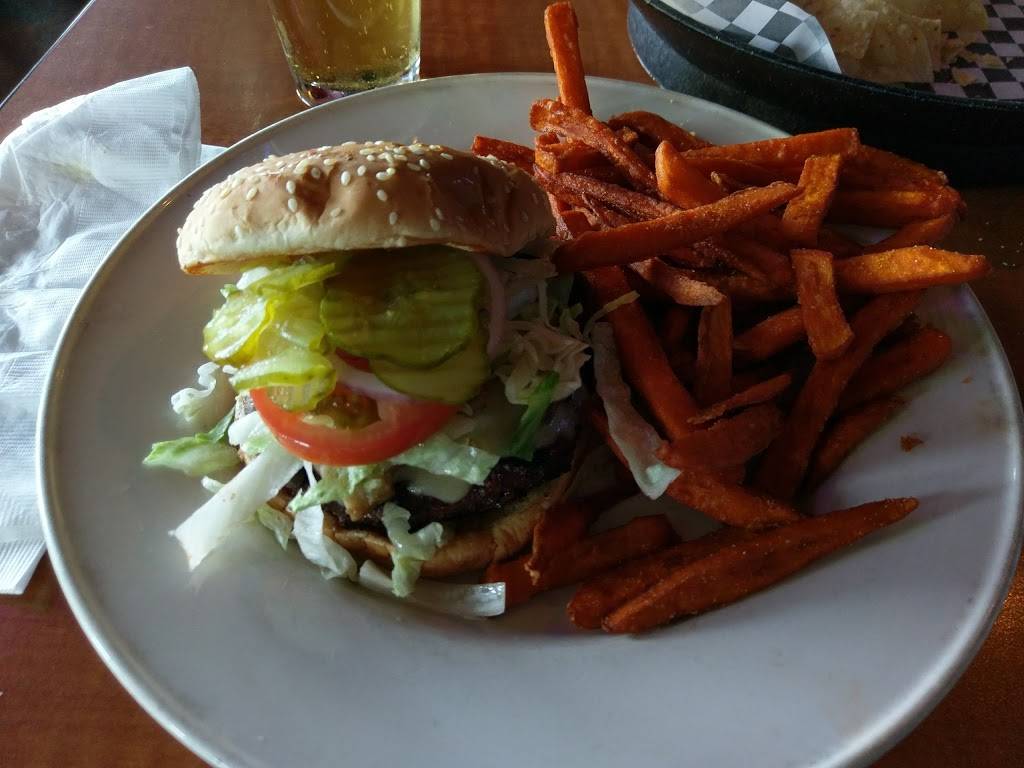 Go 4 It Sports Grill | restaurant | 10677 Northwest Hwy, Dallas, TX 75238, USA | 2142219440 OR +1 214-221-9440