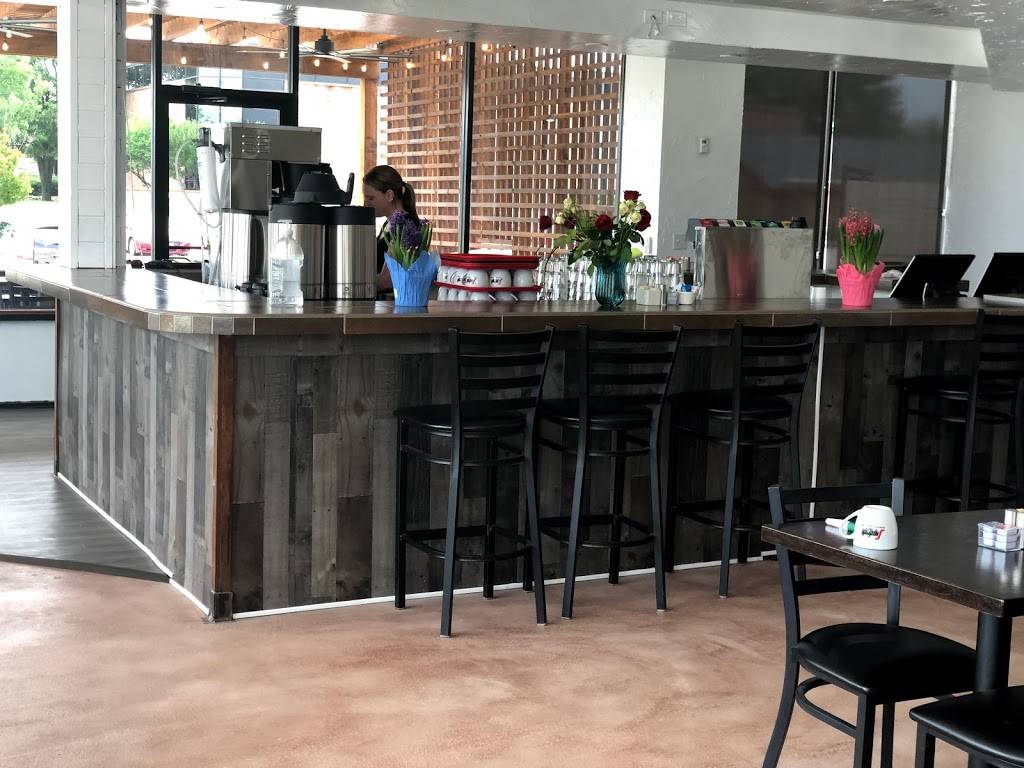 Las Hadas Grill | restaurant | 4750 S Colony Blvd Ste.120, The Colony, TX 75056, USA | 2144078981 OR +1 214-407-8981