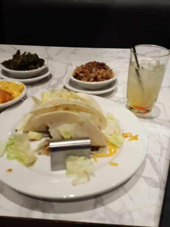 R&R BAR and Grill | restaurant | 500 E 5th Ave, Gary, IN 46402, USA | 2194271047 OR +1 219-427-1047