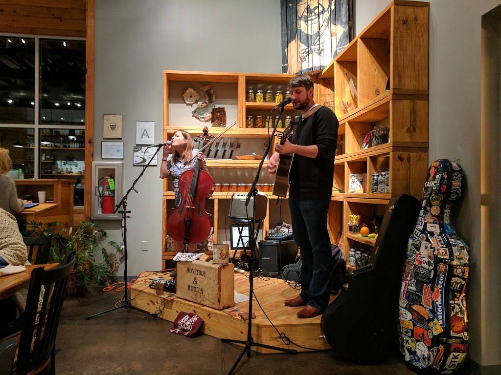 Forklift Restaurant | restaurant | 1101-1103 W Jackson St, Tupelo, MS 38804, USA | 6625107001 OR +1 662-510-7001