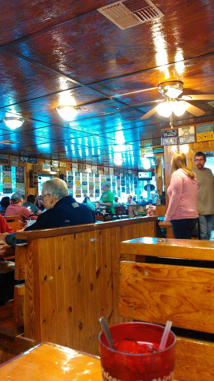 Shirleys Restaurant | restaurant | 746 E Duval St, Lake City, FL 32055, USA | 3867559130 OR +1 386-755-9130