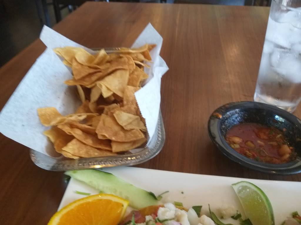 El Jefe | restaurant | 101 W Mission Blvd #101, Pomona, CA 91766, USA | 9094616410 OR +1 909-461-6410