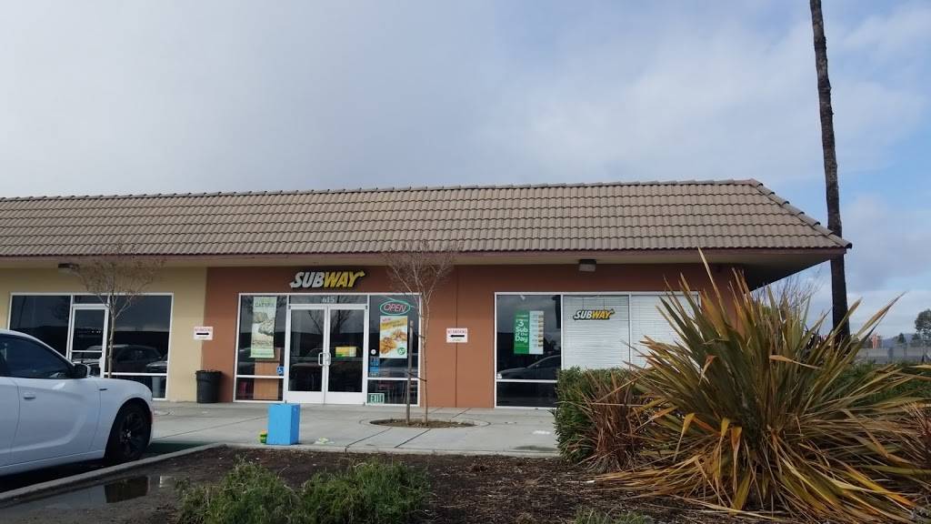 Subway Restaurants | restaurant | 601 Marina Center, Suisun City, CA 94585, USA | 7074264866 OR +1 707-426-4866