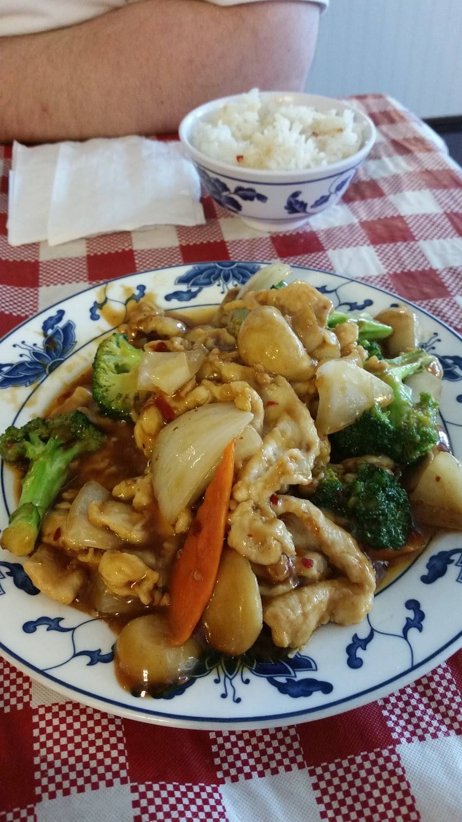 Smiles Chinese Restaurant | restaurant | 500 W Aurora Rd, Northfield, OH 44067, USA | 3309080986 OR +1 330-908-0986