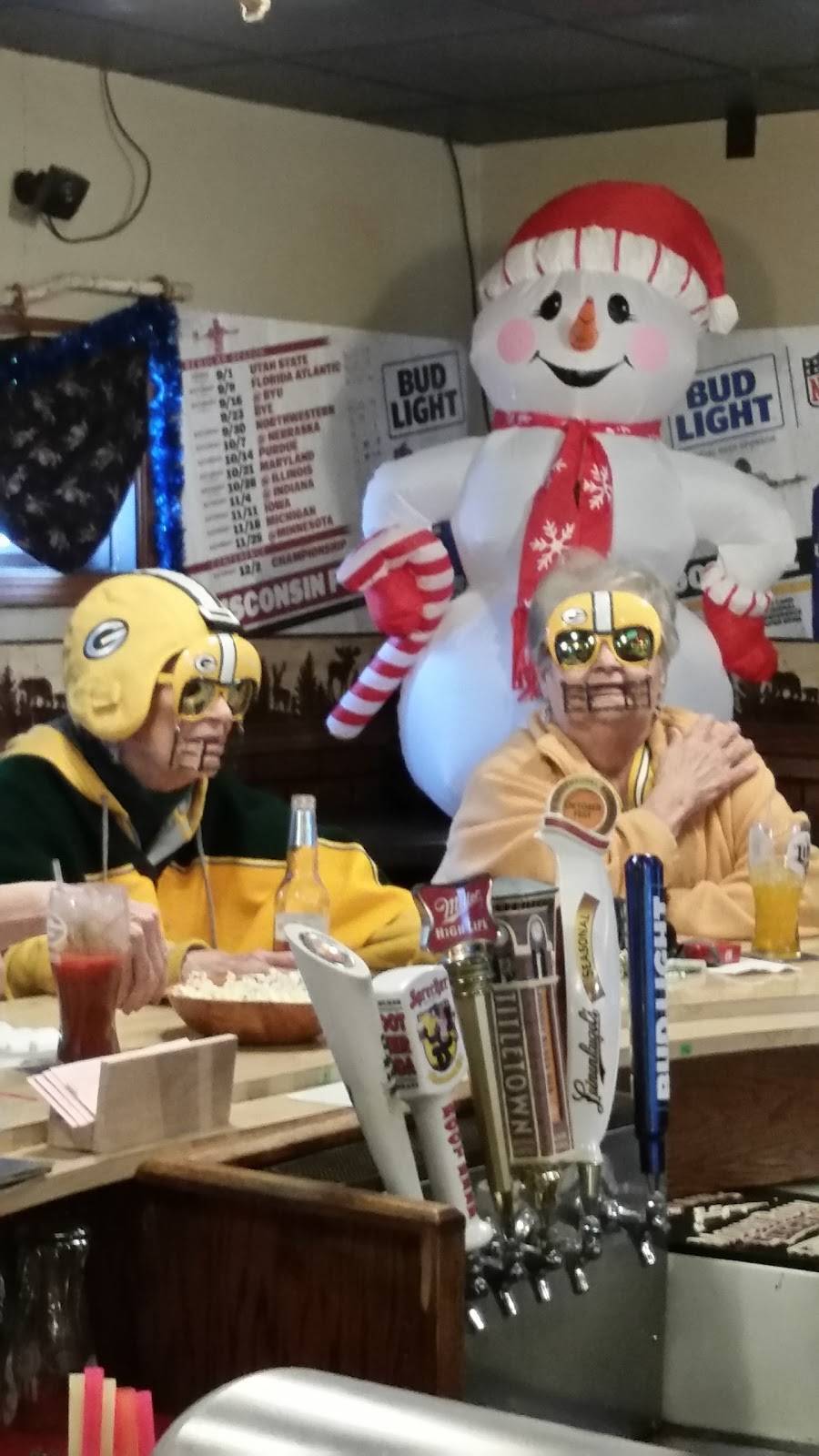 Northern Lights Bar & Grill | restaurant | 160 W State St, Iola, WI 54945, USA | 7154452328 OR +1 715-445-2328