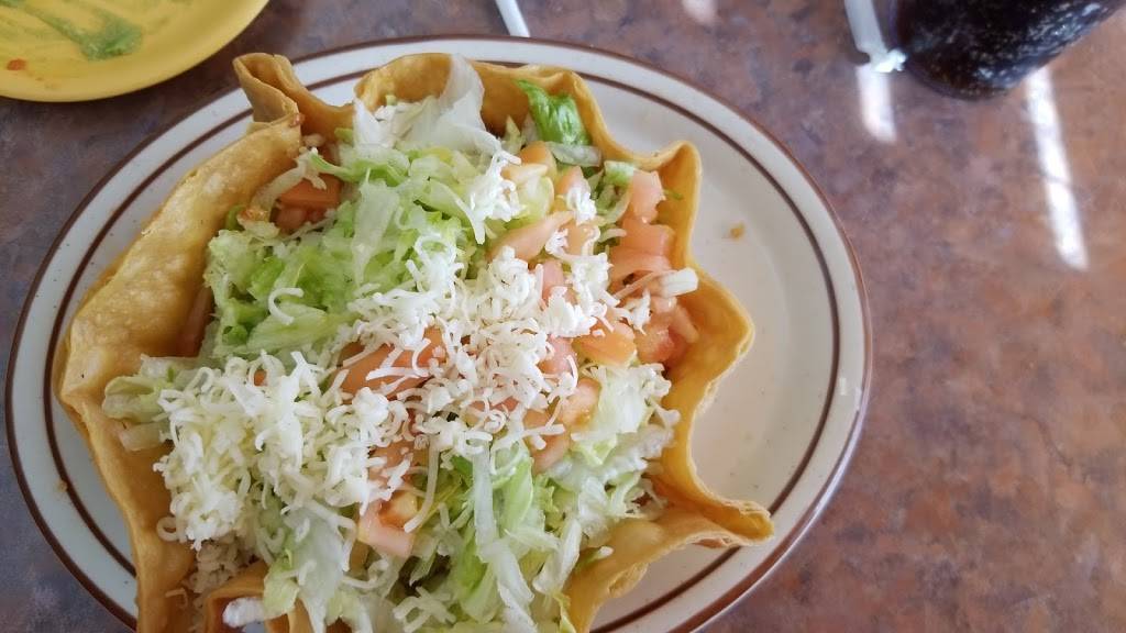 La Villa Restaurant | restaurant | 57 E 11th St, Tracy, CA 95376, USA | 2098325032 OR +1 209-832-5032