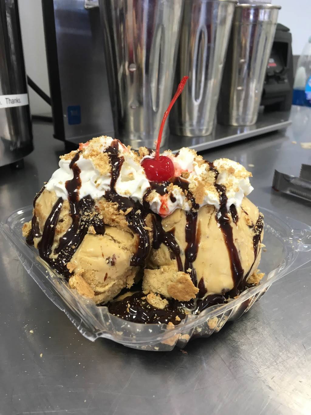 DAPS Ice Cream, Burgers, & Fries | restaurant | 3278 Stuarts Draft Hwy #2, Waynesboro, VA 22980, USA | 5404665967 OR +1 540-466-5967