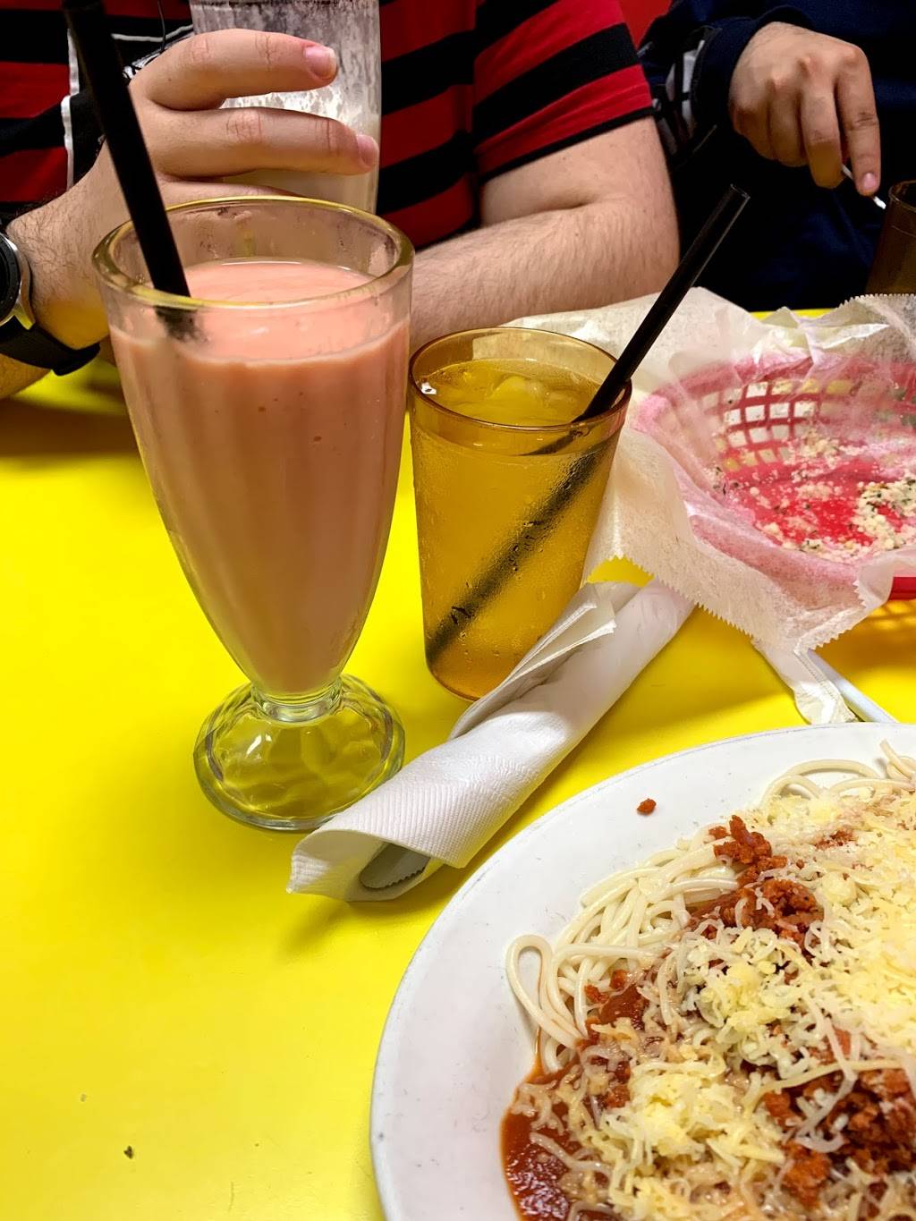 Reys Pizza | restaurant | 2908 W 3rd Ave, Hialeah, FL 33012, USA | 3058873762 OR +1 305-887-3762