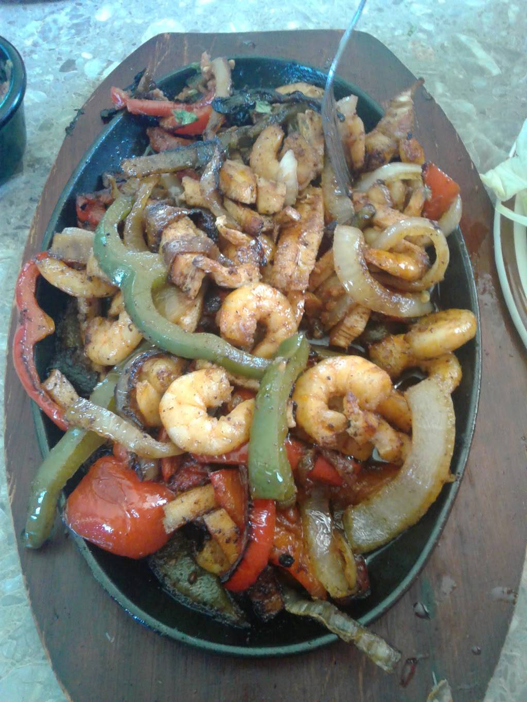 Mango Paradise Restaurant | restaurant | 204 E Foothill Blvd, Rialto, CA 92376, USA | 9098738185 OR +1 909-873-8185