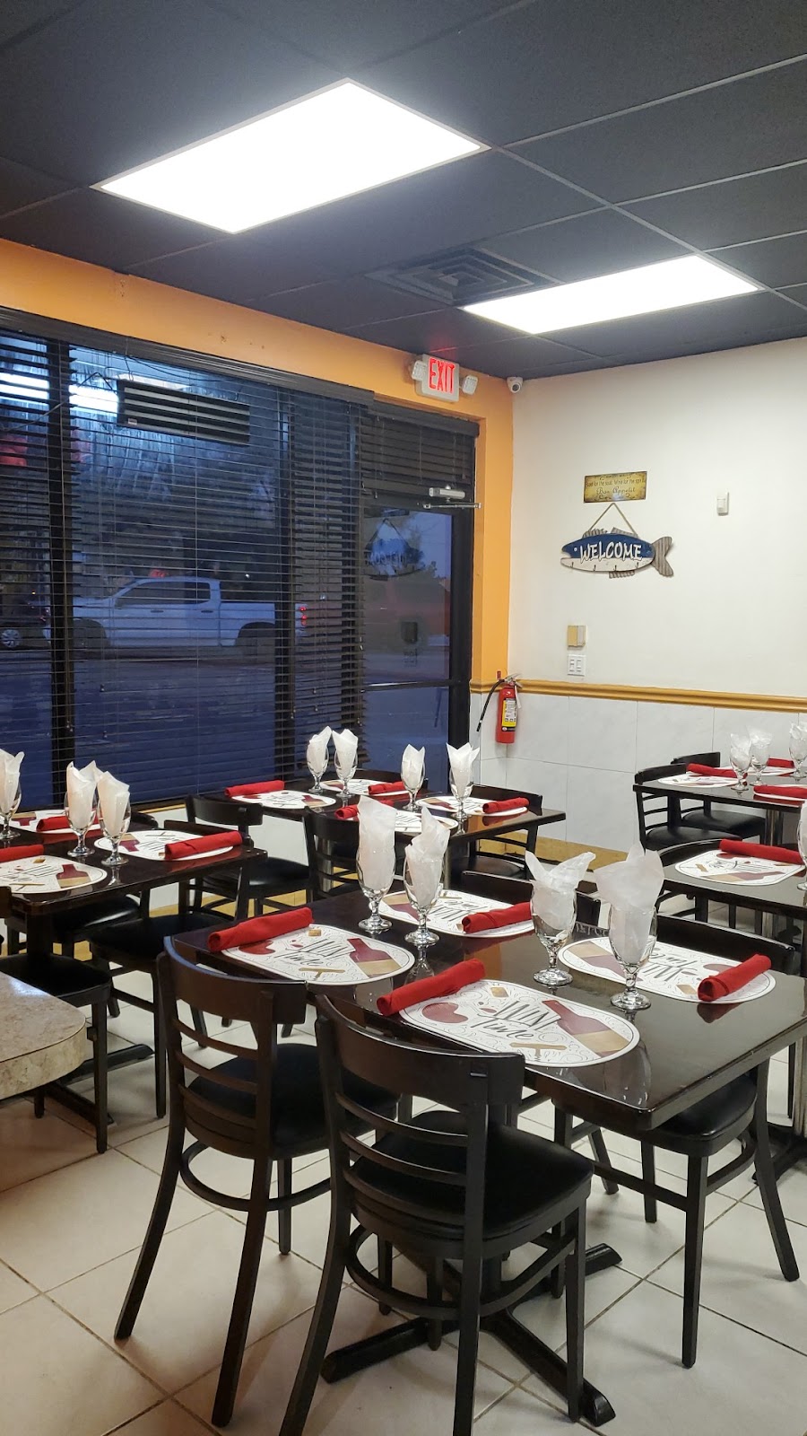 Carmens Cuban Cuisine | restaurant | 7400 NW South River Dr, Medley, FL 33166, USA | 3058631009 OR +1 305-863-1009
