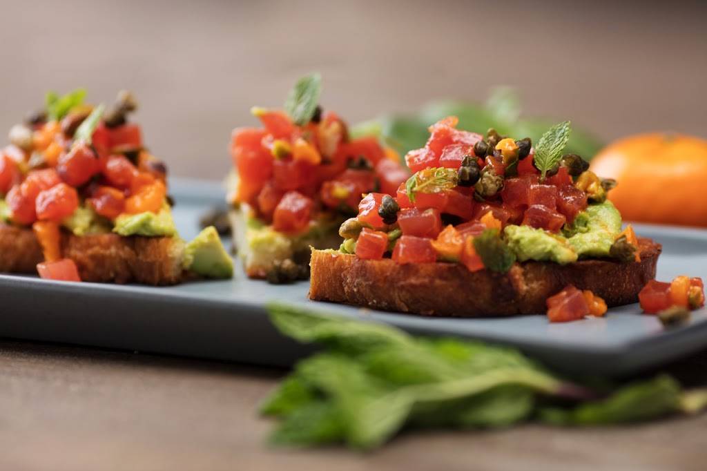 Stella Van Buren | restaurant | 550 N Van Buren St, Milwaukee, WI 53202, USA | 4148475622 OR +1 414-847-5622