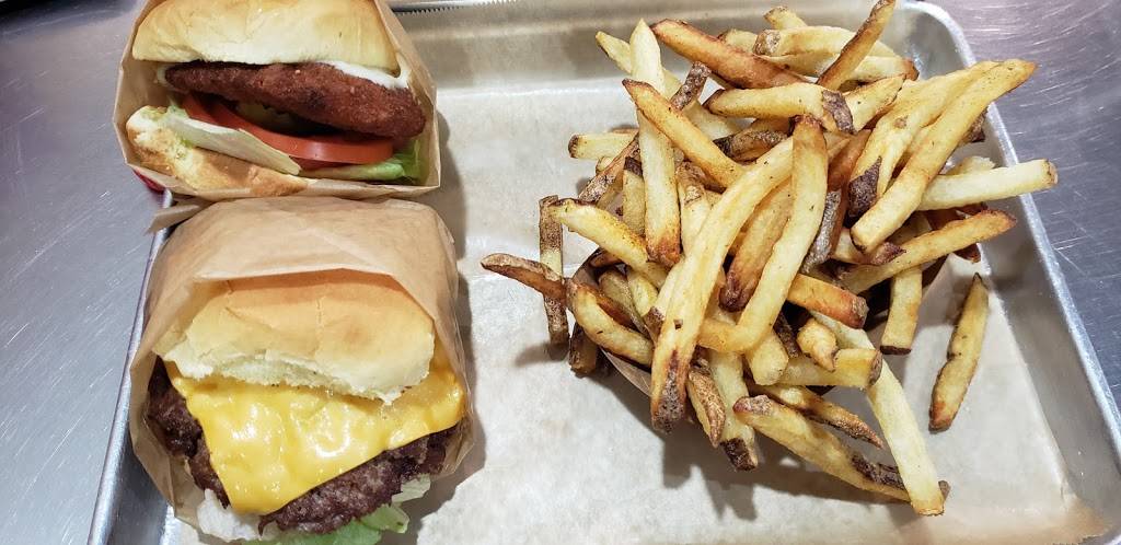 Burger 7 | restaurant | 7505 Leesburg Pike, Falls Church, VA 22043, USA | 7034428777 OR +1 703-442-8777