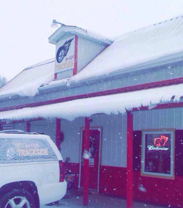Trackside Bar and Grill | night club | 709 Peosta St, Peosta, IA 52068, USA | 5635563390 OR +1 563-556-3390