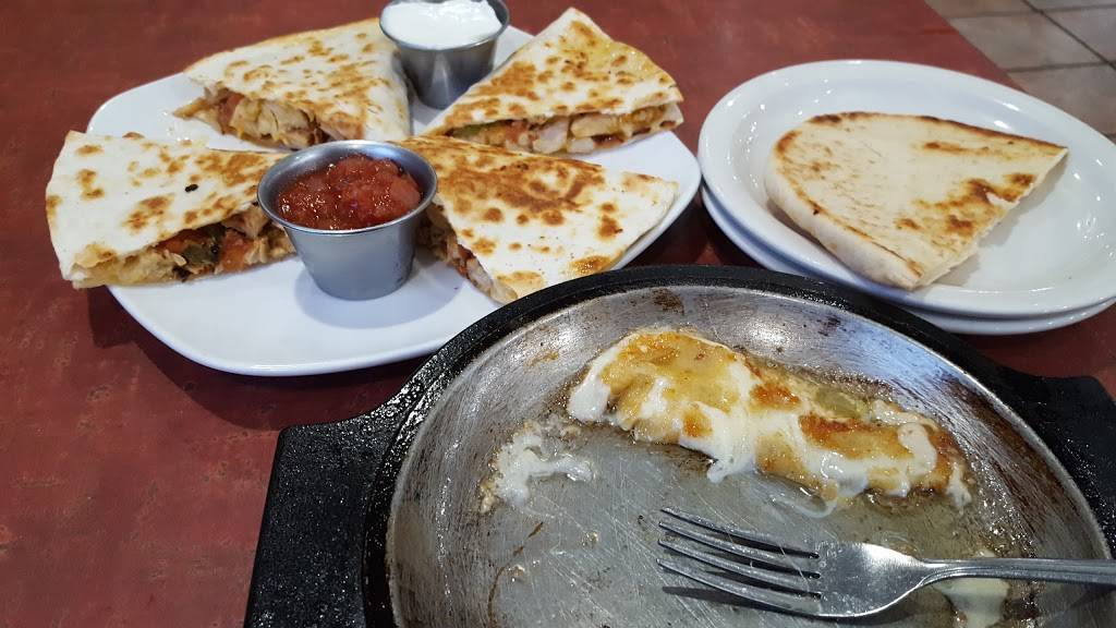 Honey Tree Restaurant | restaurant | 44667 Mound Rd, Sterling Heights, MI 48314, USA | 5867397284 OR +1 586-739-7284