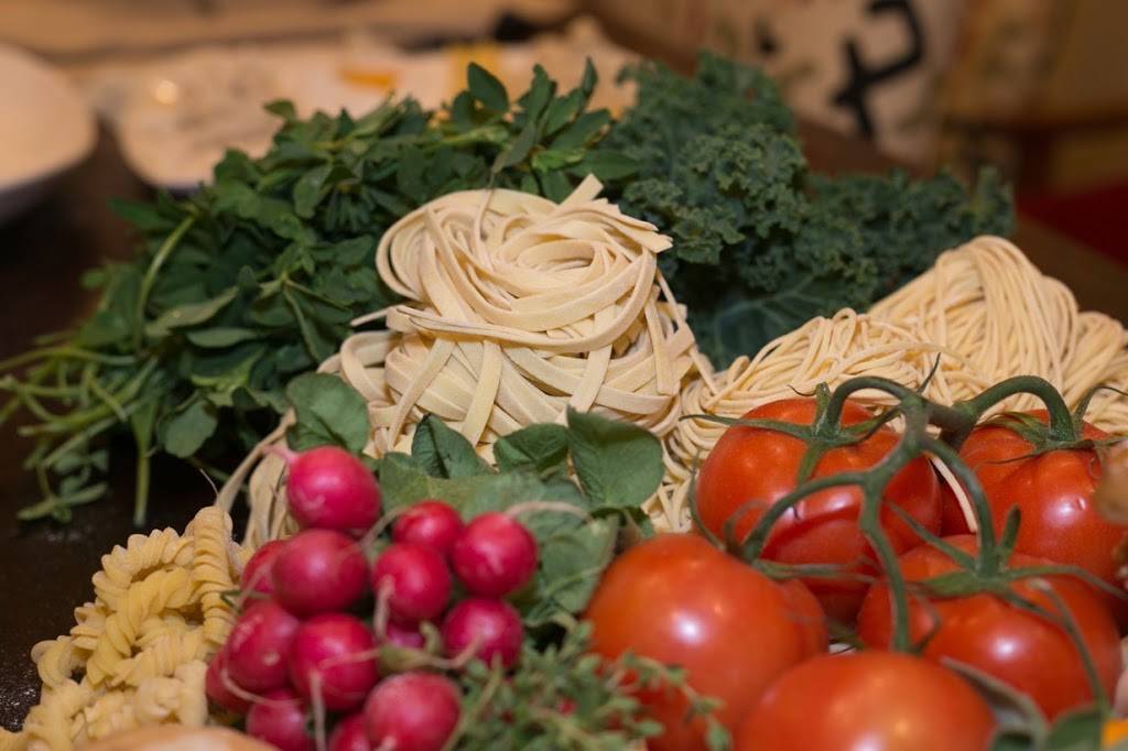 Market 2 Plate | restaurant | 2493 Park Ave, Tustin, CA 92782, USA | 9495353627 OR +1 949-535-3627